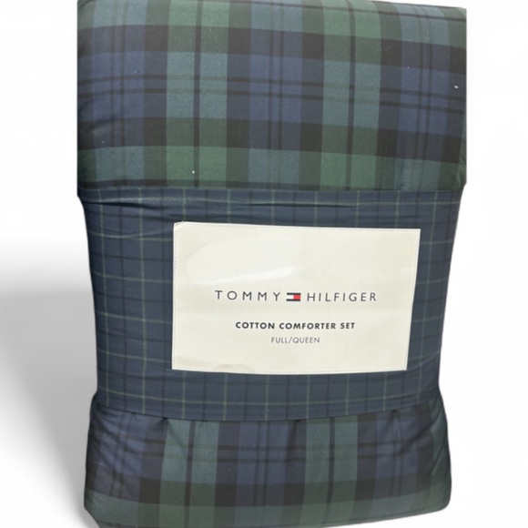 Tommy Hilfiger Green and Blue Plaid Full/Queen Comforter Set 92”x96” - Picture 1 of 4